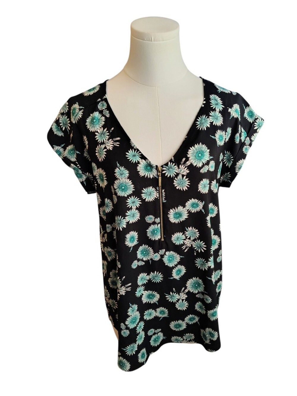 Vintage Express Black White and Green Floral Blouse With Zipper Size Medium